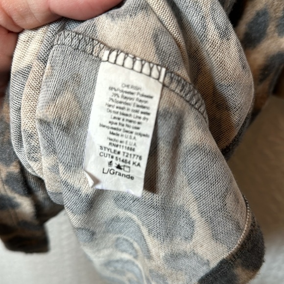 fuzzy cozy animal print boxy tunic top CHERISH large - Picture 3 of 5